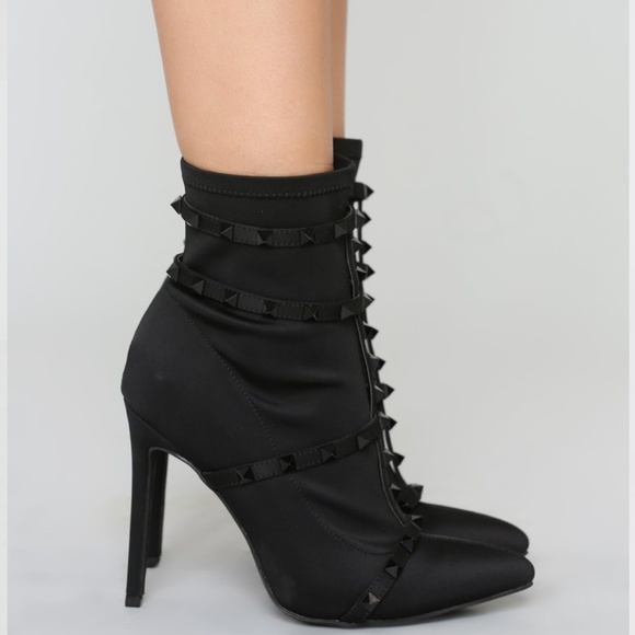 HOST PICK - Black Studded Boots - Picture 4 of 7